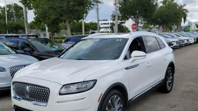 2023 Lincoln Nautilus Standard