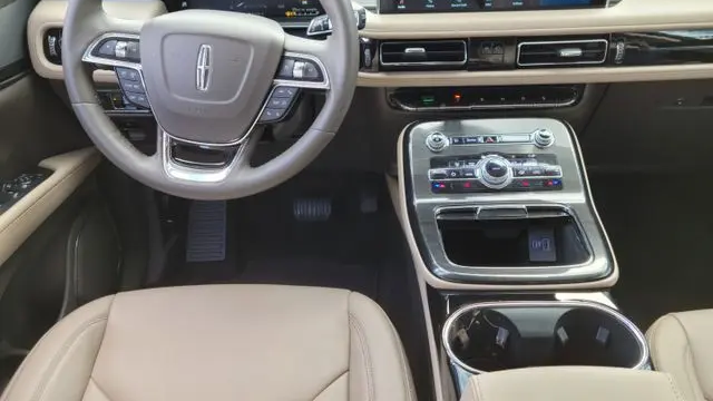 2023 Lincoln Nautilus Standard
