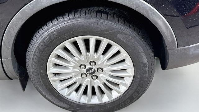 2019 Lincoln Nautilus Base