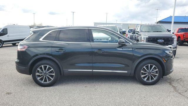 2022 Lincoln Nautilus Standard