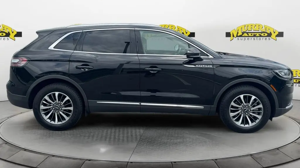 2022 Lincoln Nautilus Standard