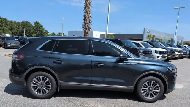 2022 Lincoln Nautilus Standard