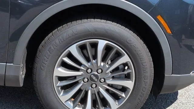 2022 Lincoln Nautilus Standard