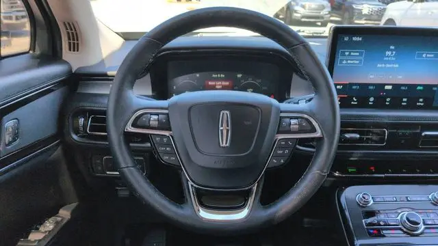 2022 Lincoln Nautilus Standard