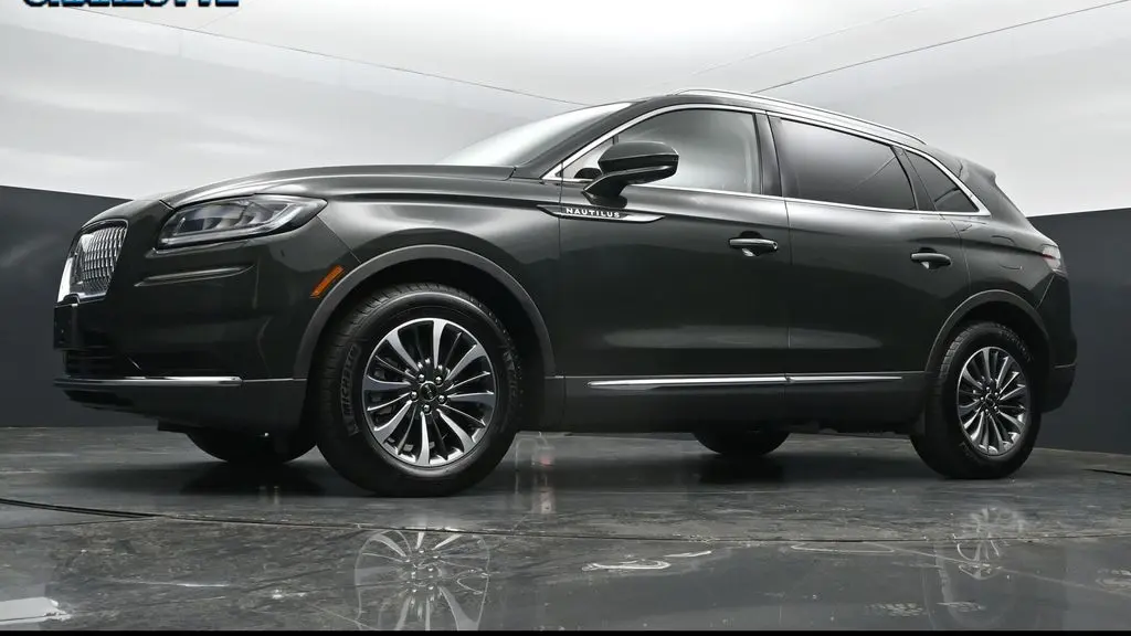 2023 Lincoln Nautilus Standard