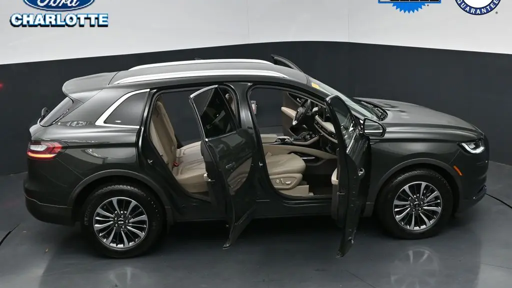 2023 Lincoln Nautilus Standard