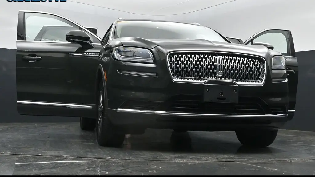 2023 Lincoln Nautilus Standard