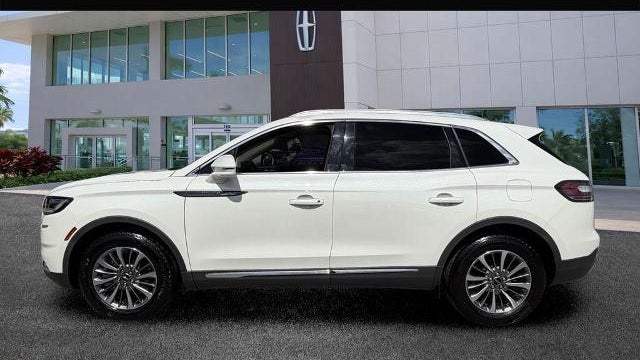 2023 Lincoln Nautilus Standard