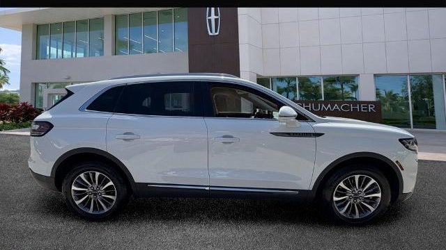 2023 Lincoln Nautilus Standard