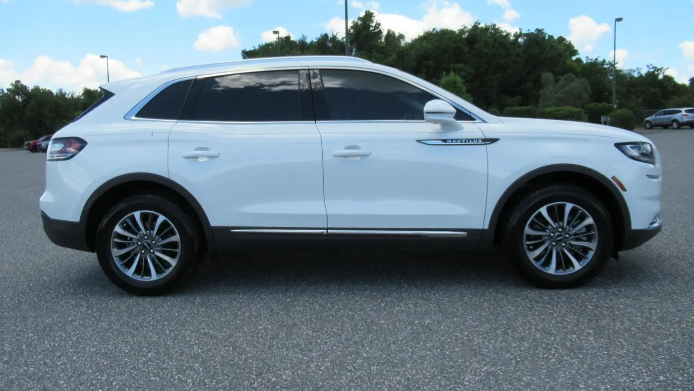 2022 Lincoln Nautilus Standard