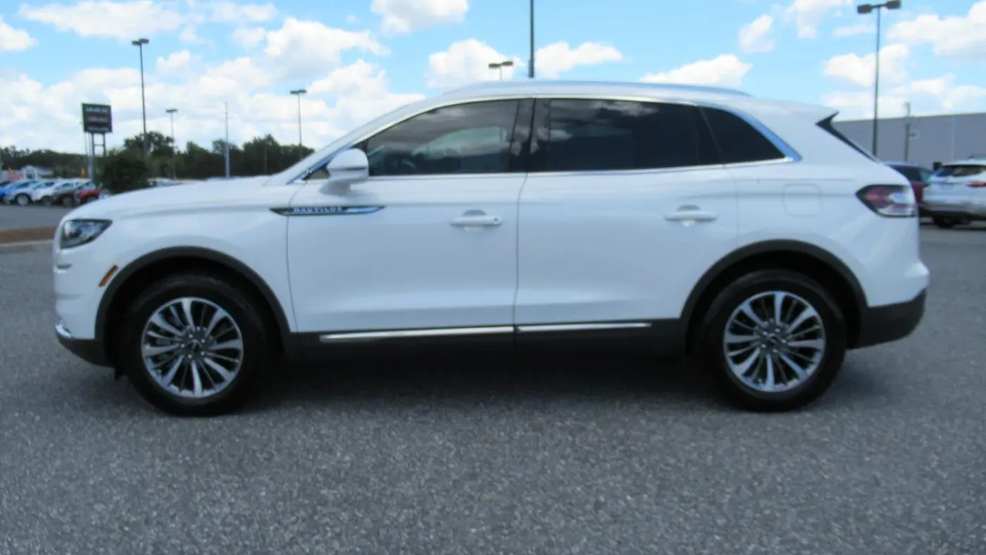 2022 Lincoln Nautilus Standard