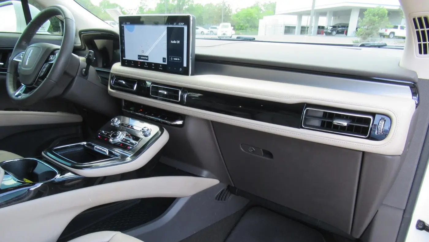 2022 Lincoln Nautilus Standard
