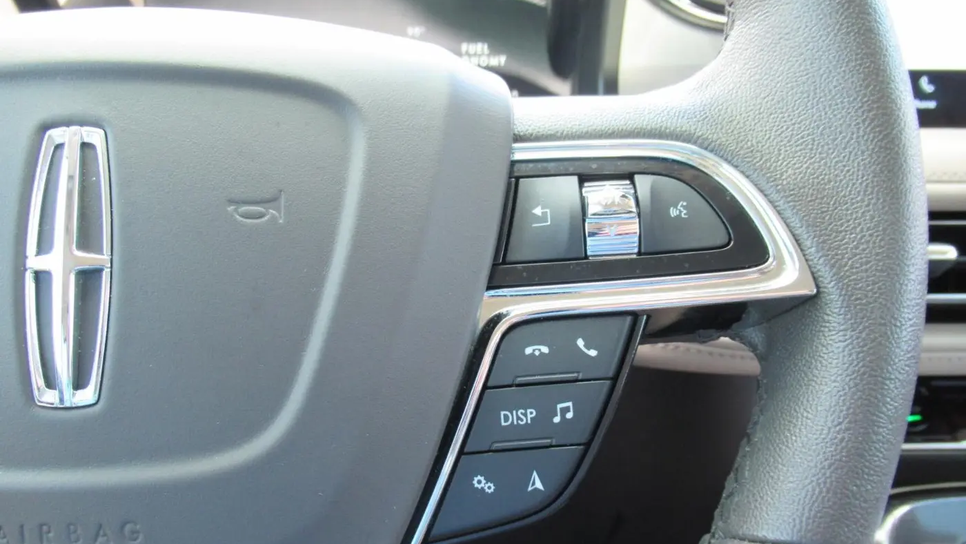 2022 Lincoln Nautilus Standard