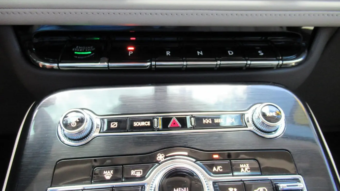 2022 Lincoln Nautilus Standard
