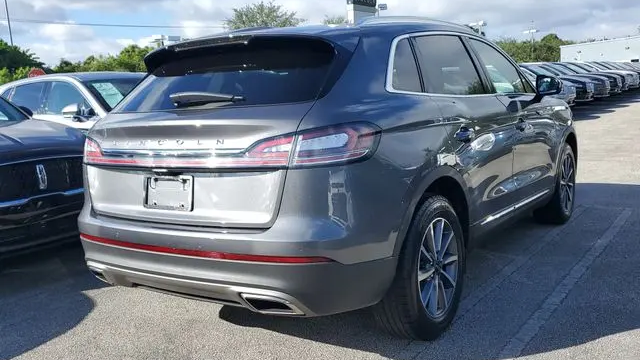 2022 Lincoln Nautilus Standard