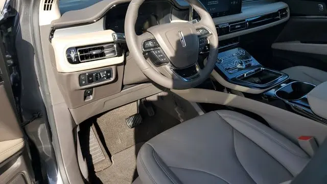 2022 Lincoln Nautilus Standard