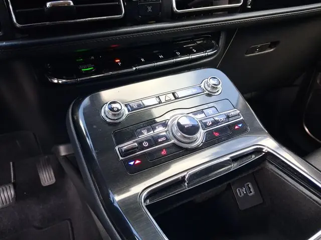 2023 Lincoln Nautilus - $24,990