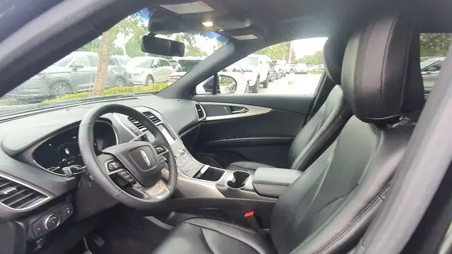 2020 Lincoln Nautilus Standard