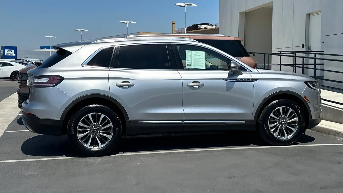 2022 Lincoln Nautilus Standard