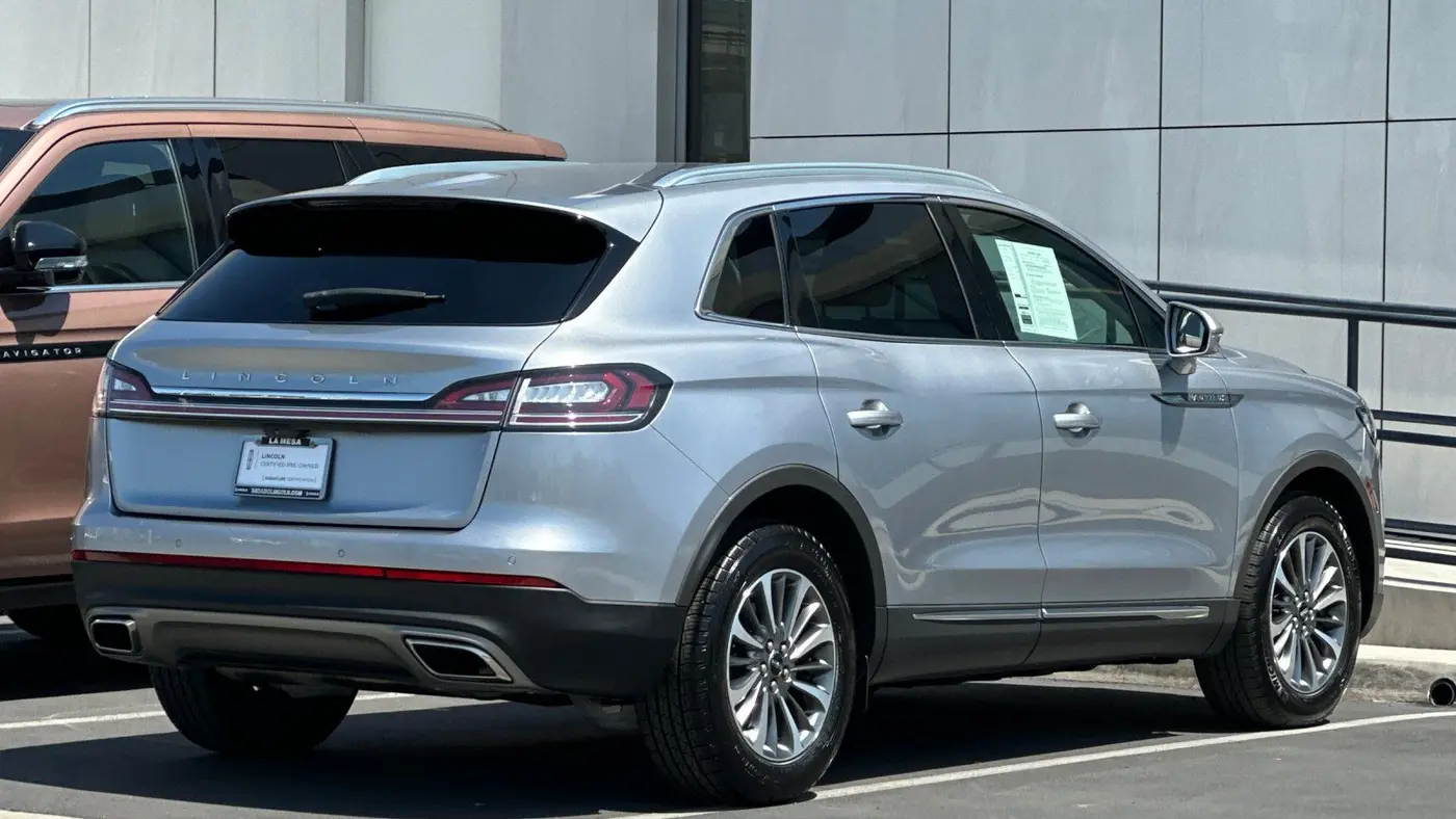 2022 Lincoln Nautilus Standard