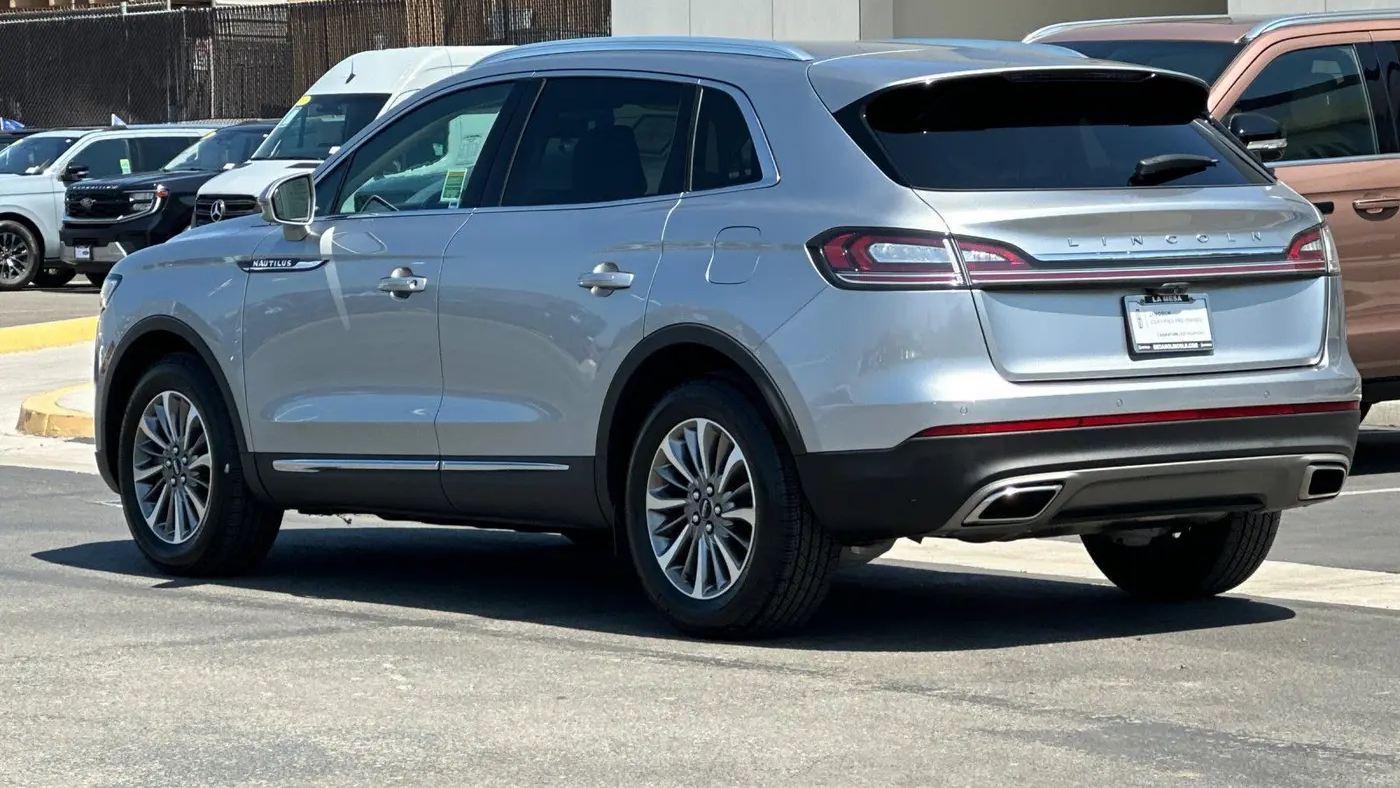 2022 Lincoln Nautilus Standard