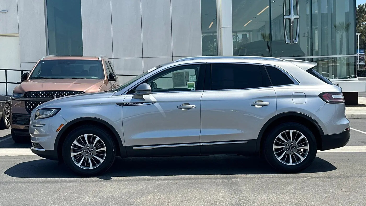 2022 Lincoln Nautilus Standard