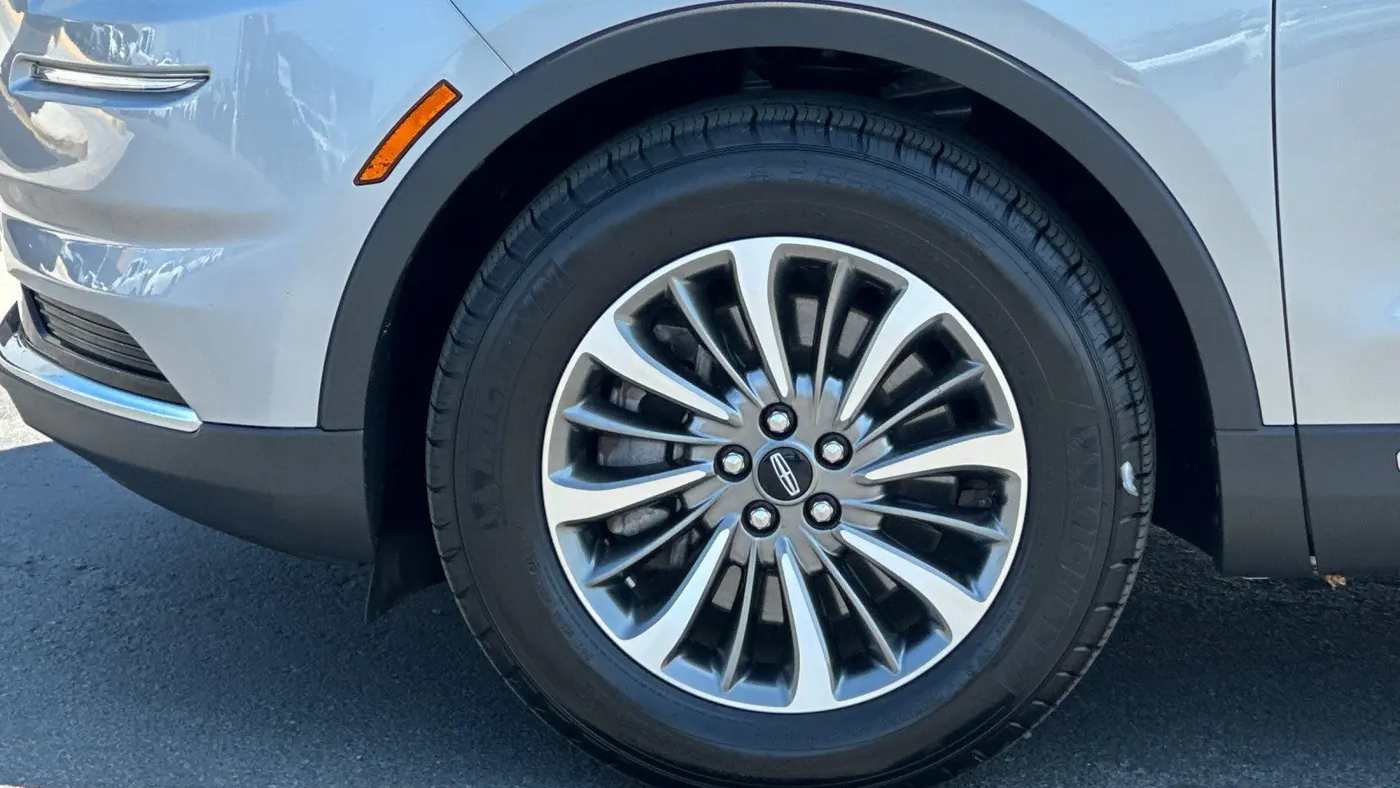 2022 Lincoln Nautilus Standard
