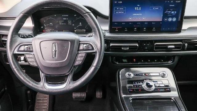 2023 Lincoln Nautilus Standard
