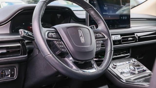 2023 Lincoln Nautilus Standard