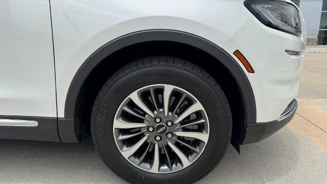 2022 Lincoln Nautilus Standard