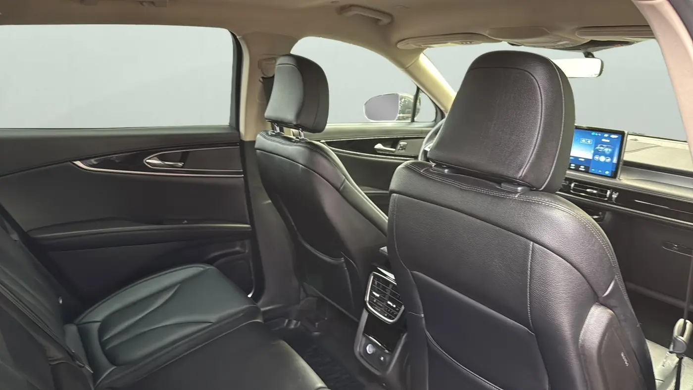 2023 Lincoln Nautilus Standard