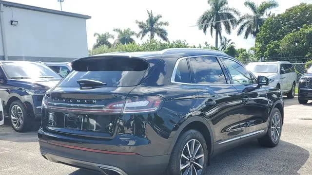 2022 Lincoln Nautilus Standard