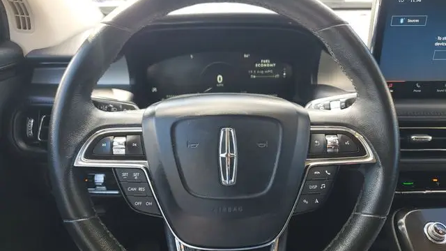 2022 Lincoln Nautilus Standard