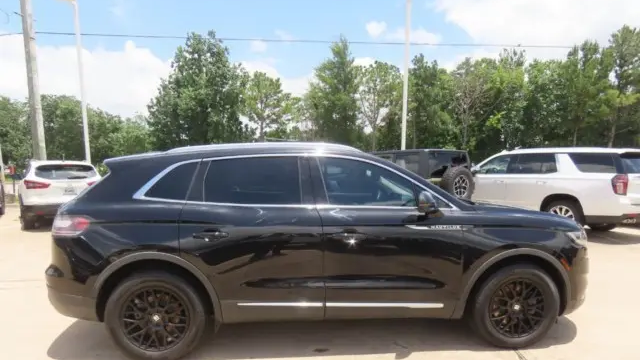 2022 Lincoln Nautilus Standard