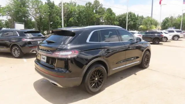 2022 Lincoln Nautilus Standard