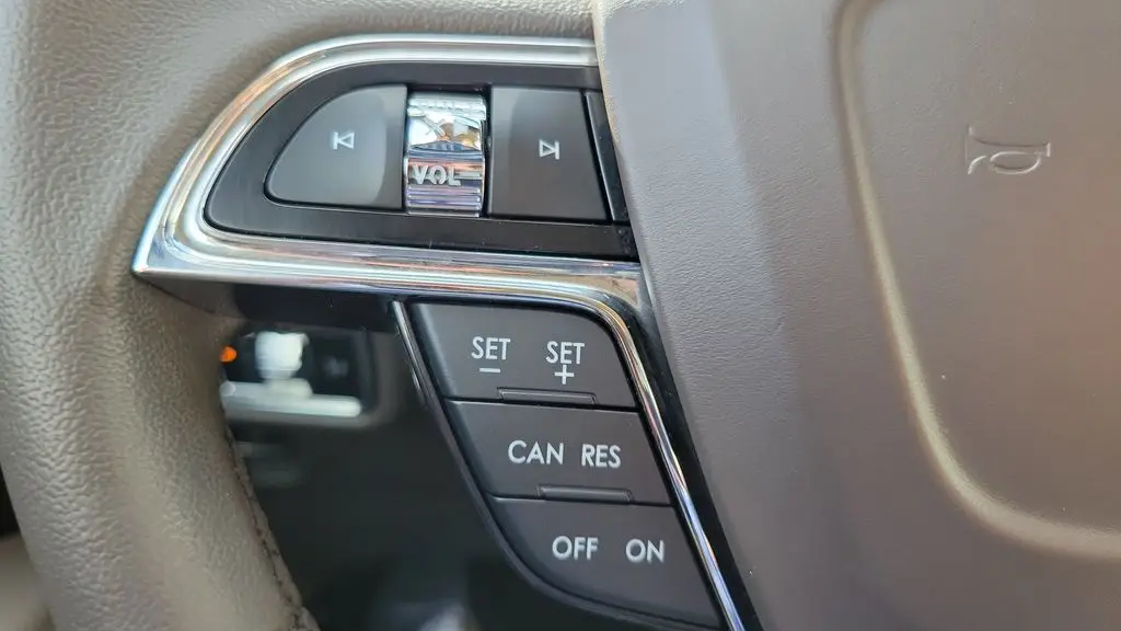 2023 Lincoln Nautilus Standard
