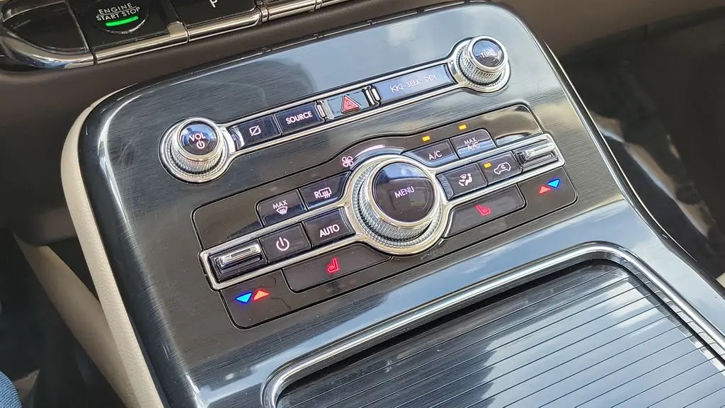 2023 Lincoln Nautilus Standard