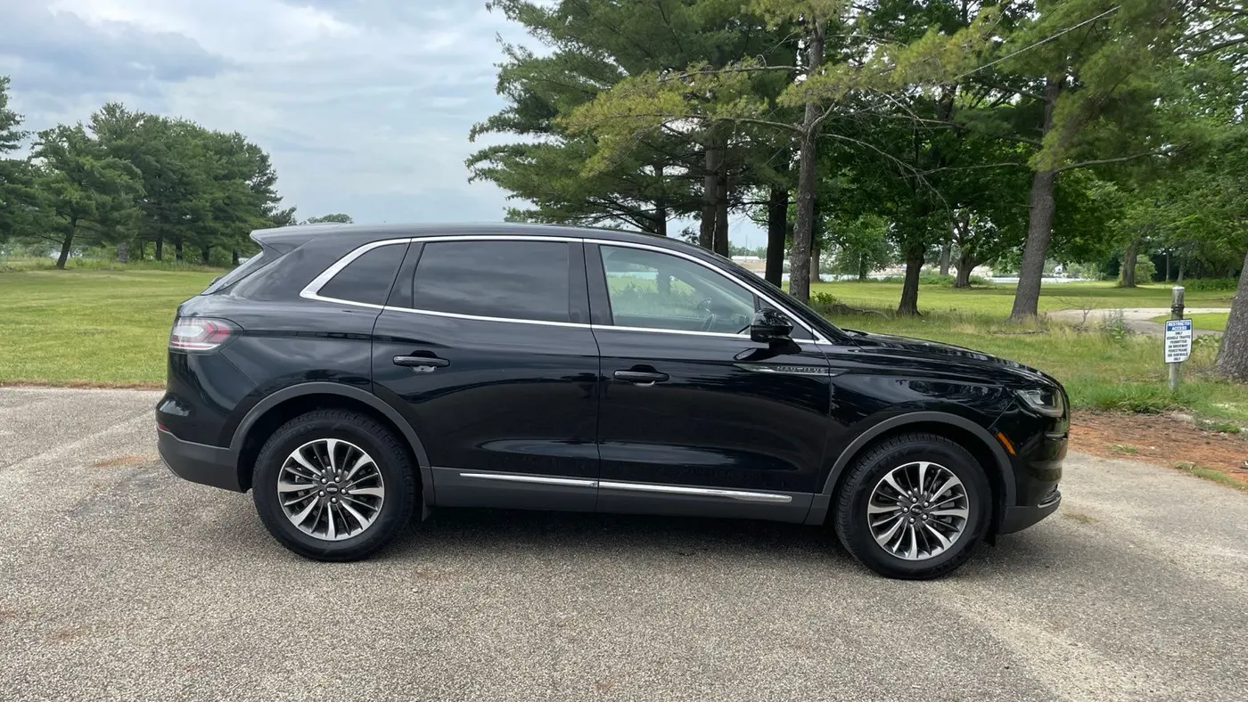 2023 Lincoln Nautilus Standard