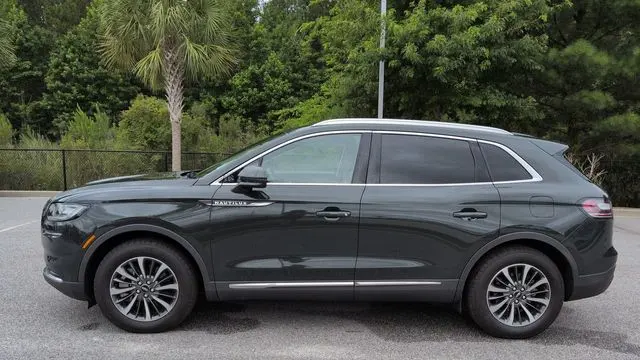 2023 Lincoln Nautilus Standard