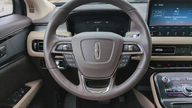 2023 Lincoln Nautilus Standard