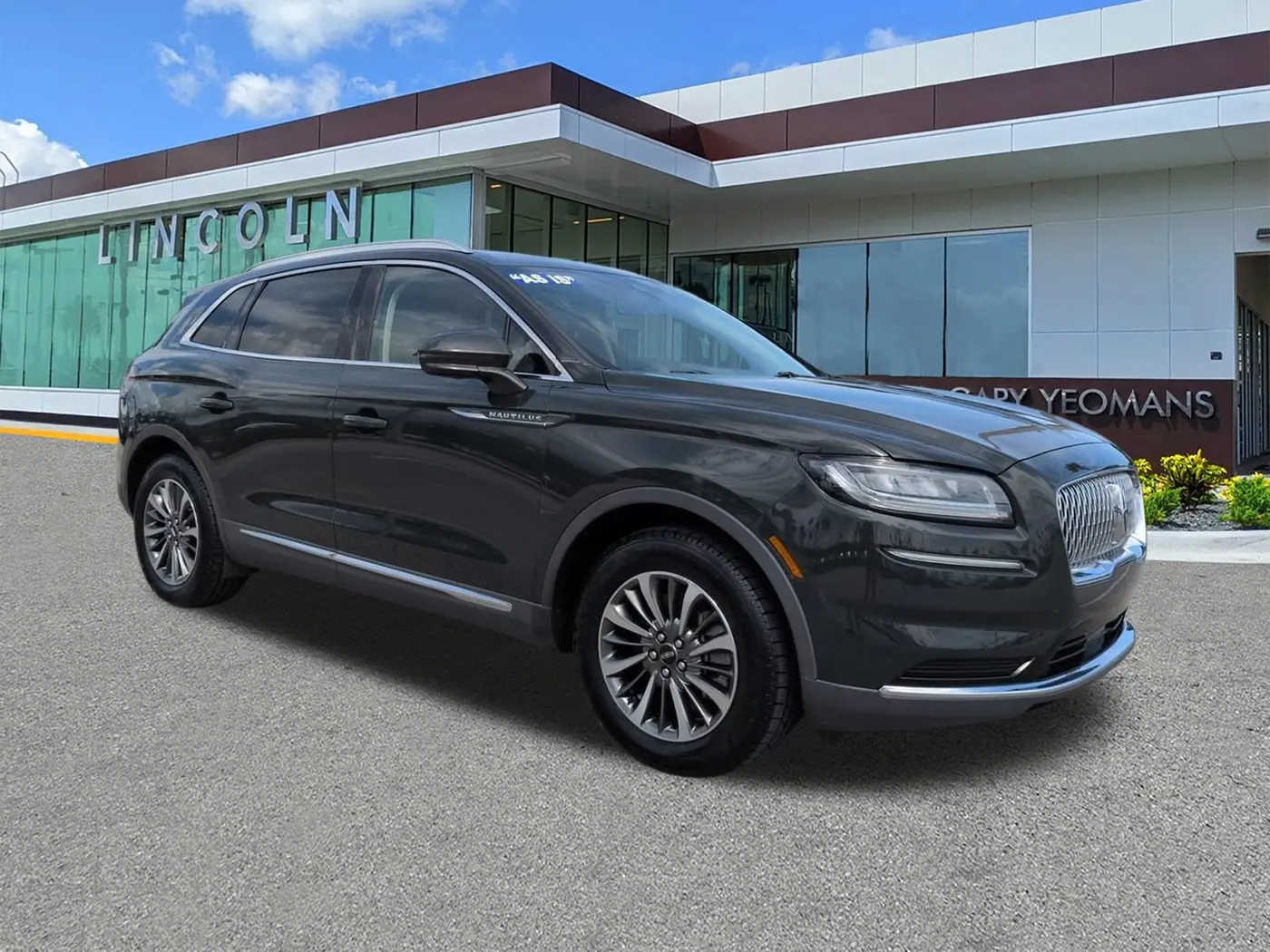 2022 Lincoln Nautilus Standard — photo 1 of 12