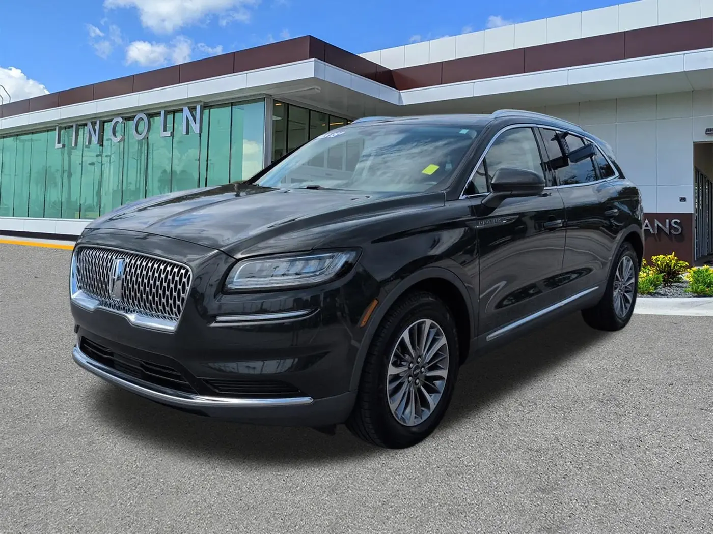 2022 Lincoln Nautilus - $22,114
