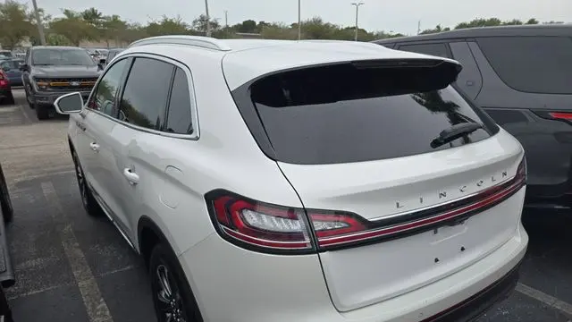2023 Lincoln Nautilus Standard