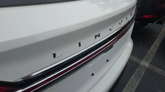 2023 Lincoln Nautilus Standard
