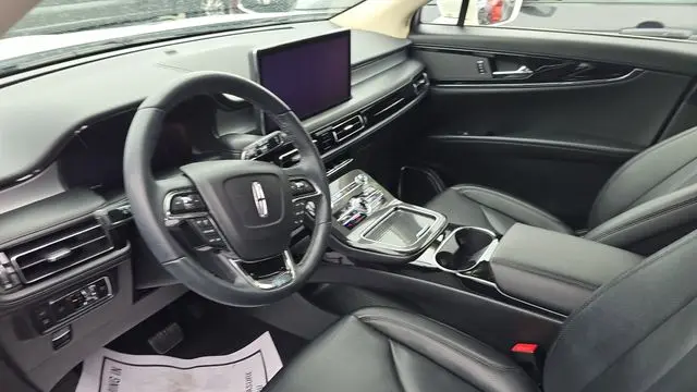 2023 Lincoln Nautilus Standard
