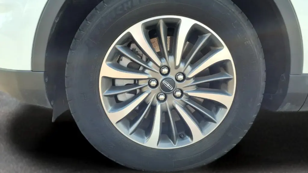 2023 Lincoln Nautilus Standard