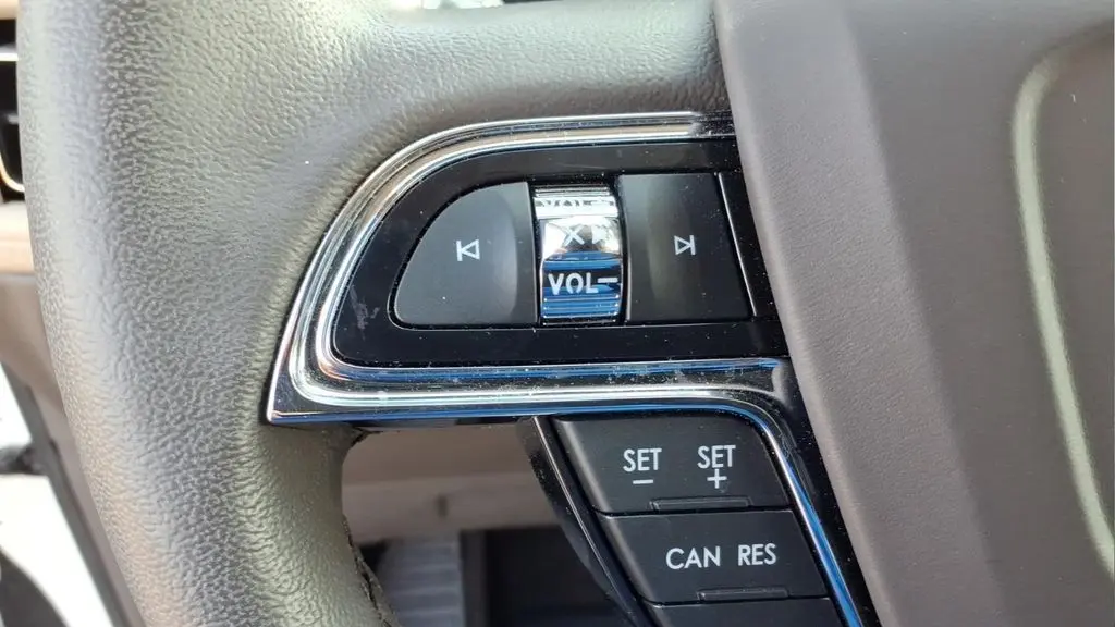 2023 Lincoln Nautilus Standard