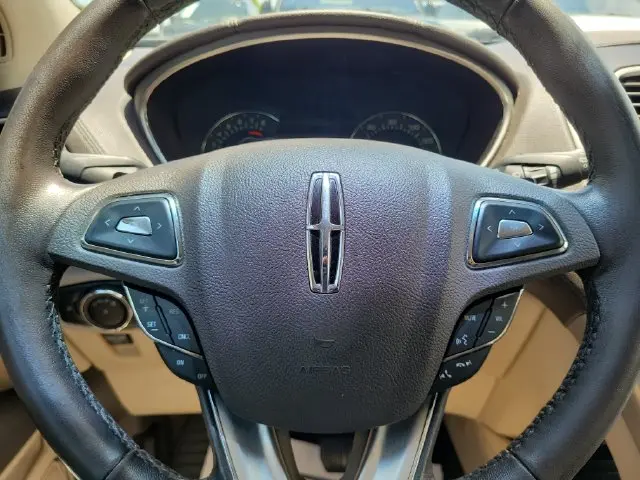 2018 Lincoln MKX - $15,590