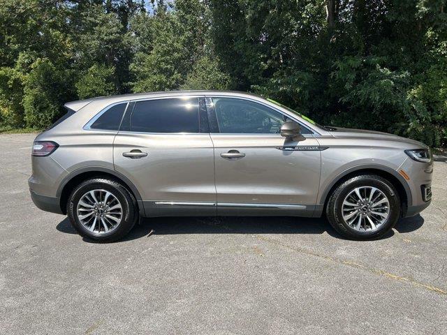 2019 Lincoln Nautilus Select — photo 1 of 12