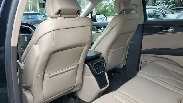 2019 Lincoln Nautilus Select